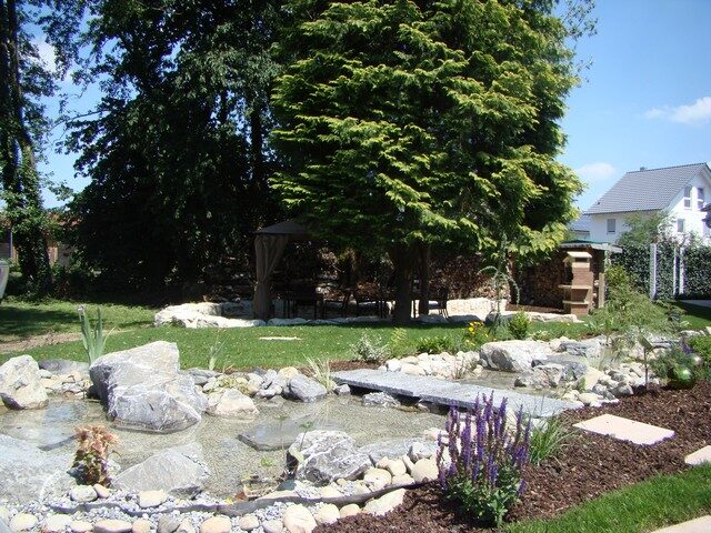 Gartenpark & Sonnenliegen – Bild 1