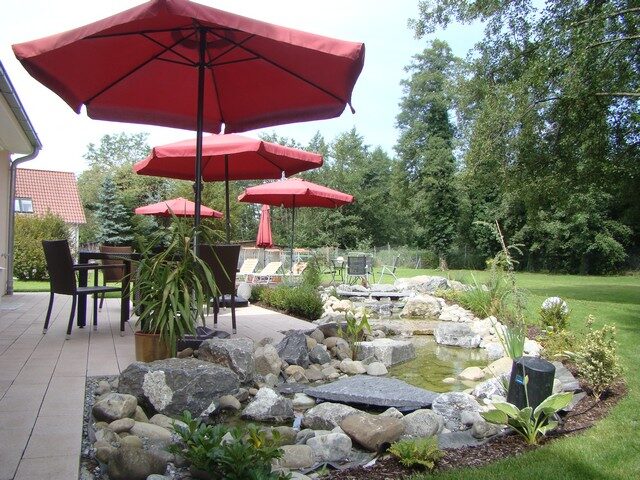 Gartenpark & Sonnenliegen – Bild 2